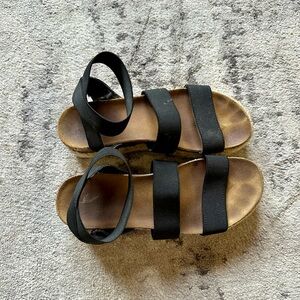 Steve Madden black sandals